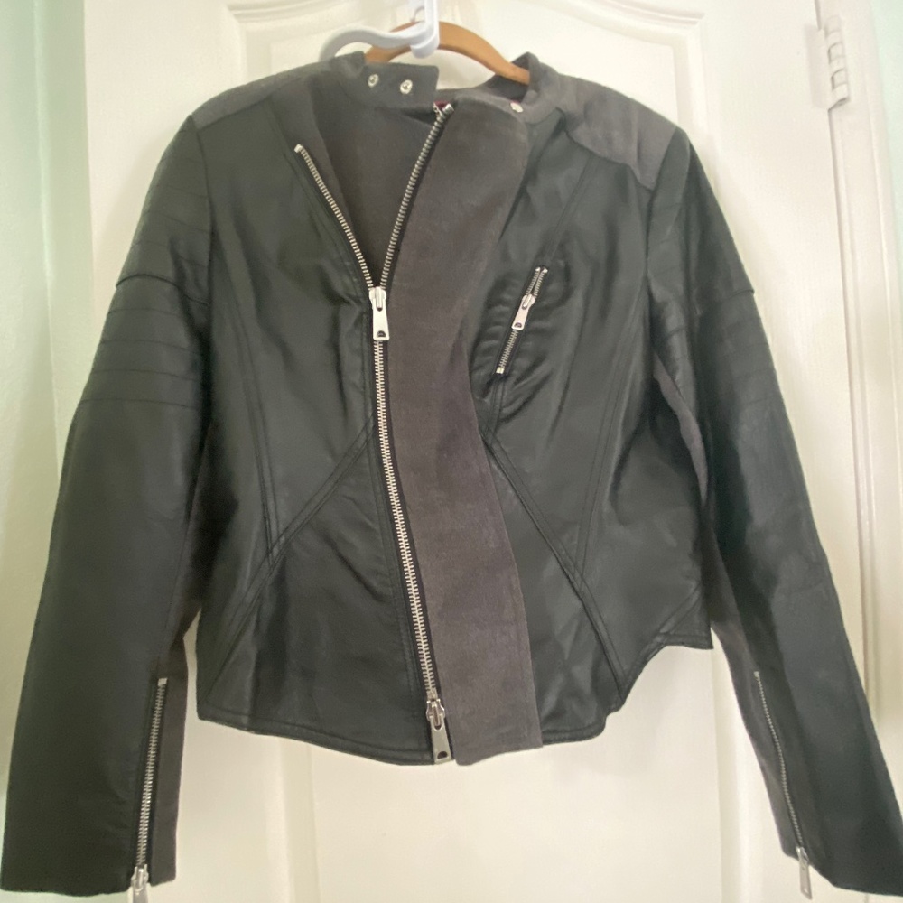 G.I.L.I. Women's Multi Fabric and Genuine Leather Moto Style Front Zip Jacket